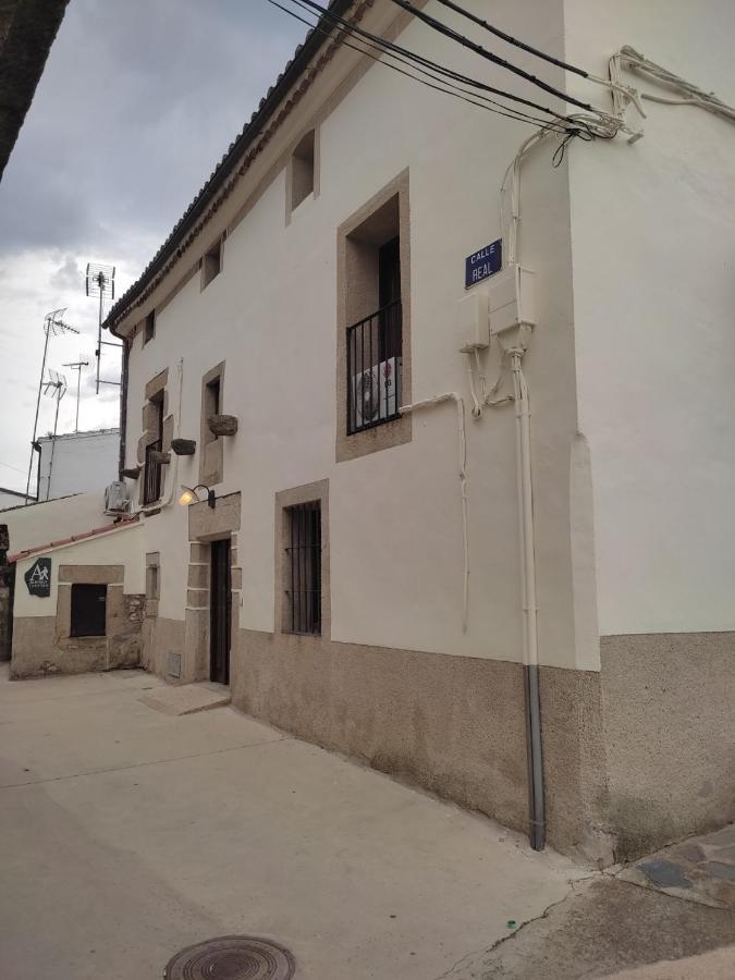 Albergue Turistico "San Blas" De Oliva De Plasencia Екстер'єр фото