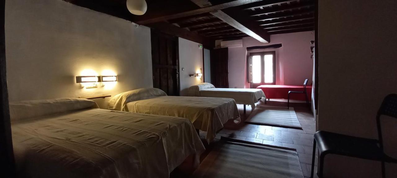 Albergue Turistico "San Blas" De Oliva De Plasencia Екстер'єр фото