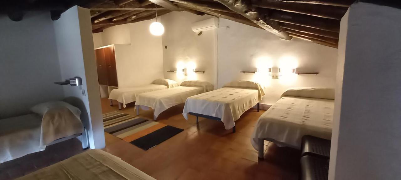 Albergue Turistico "San Blas" De Oliva De Plasencia Екстер'єр фото