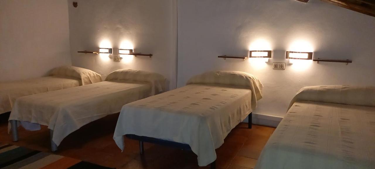 Albergue Turistico "San Blas" De Oliva De Plasencia Екстер'єр фото